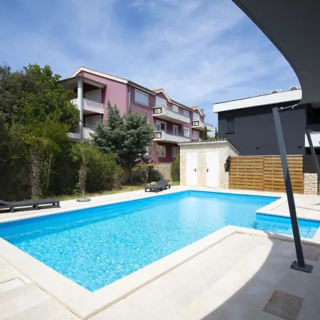 Valentino With Shared Pool *