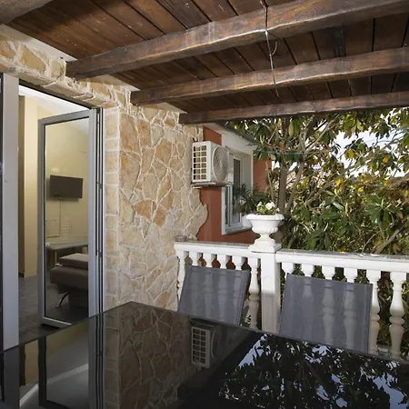 Valentino With Shared Pool